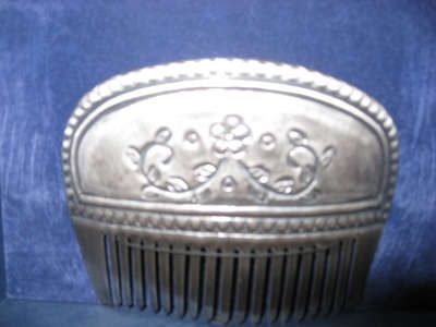 Silver back comb in small size